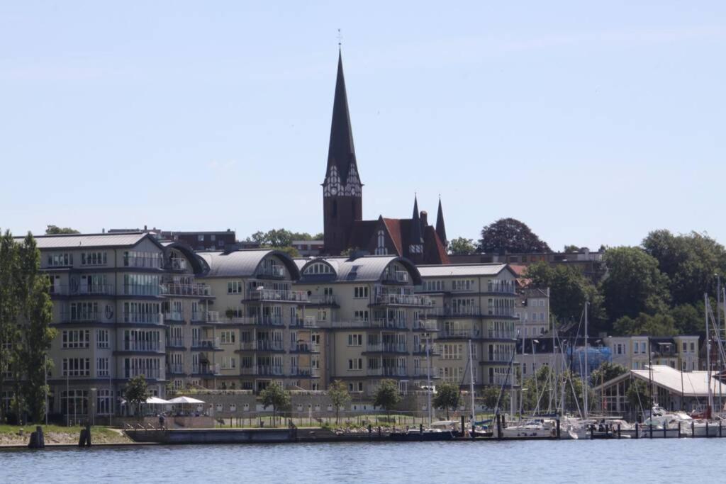 Gemuetliche Haushaelfte Mit Garten Und Terrasse Flensburg Eksteriør bilde
